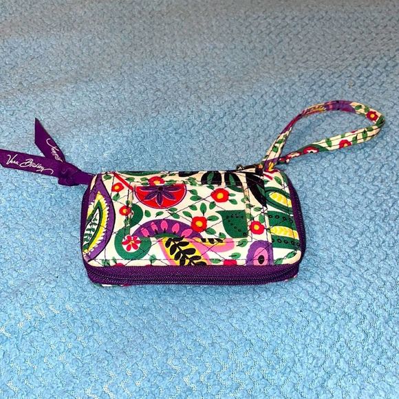 Vera Bradley Handbags - Vera Bradley wristlet! Viva la Vera(2011)! 3”high! 6” wide! EUC! Super cute!